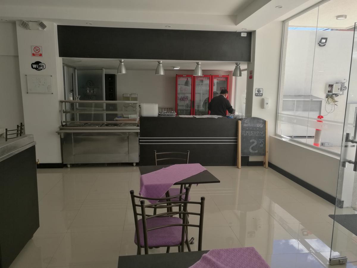 Hotel Sabet Quito Esterno foto
