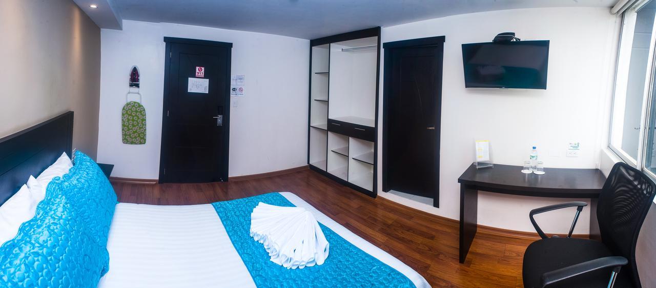 Hotel Sabet Quito Esterno foto