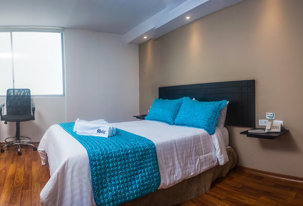 Hotel Sabet Quito Esterno foto