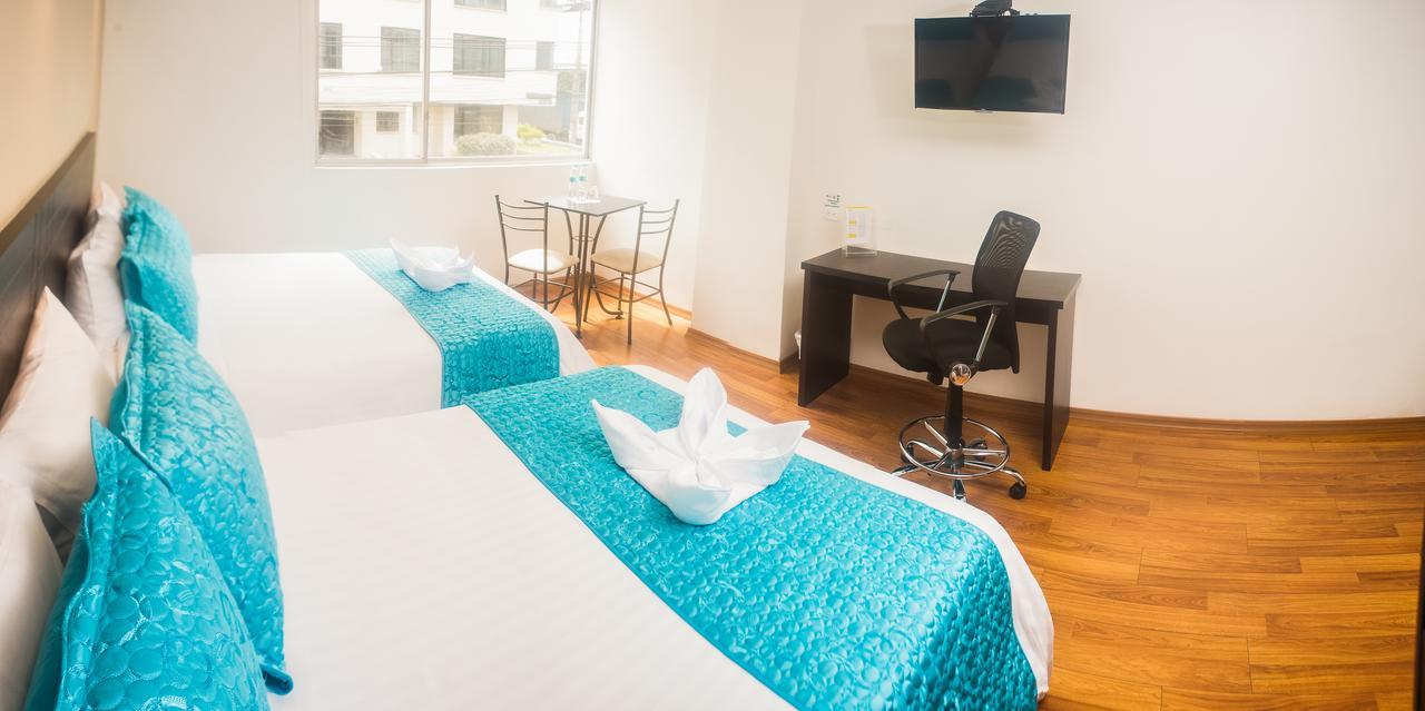 Hotel Sabet Quito Esterno foto